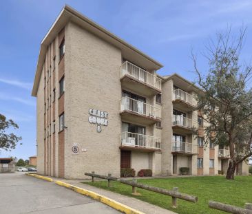 Comfortable living in a convenient location - Photo 2