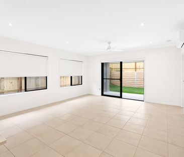 Bright, Modern Living with a Covered Alfresco in Flagstone - Photo 2