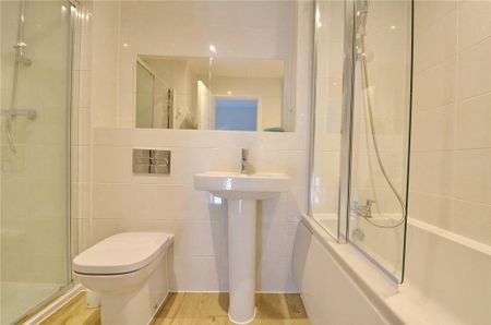 5 bedroom semi-detached house to rent - Photo 3