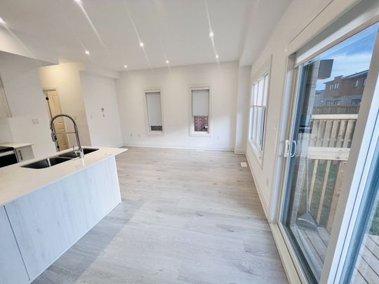 For Lease - 149 Gateland Drive, Barrie, Ontario - Photo 1