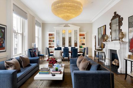 An impeccable three bedroom apartment located on the distinguished Belgravia Place in the heart of Belgravia, SW1. - Photo 2