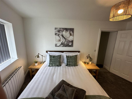 2 bedroom apartment to rent - Photo 4