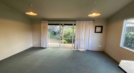 Easy Mahora living - Photo 2