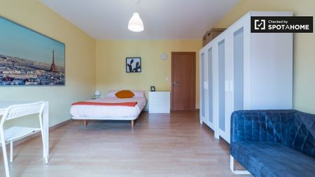 valencia, Valencian Community 46017 - Photo 2