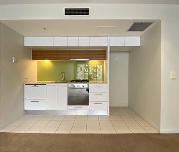 616/100 Harbour Esplanade - Photo 4