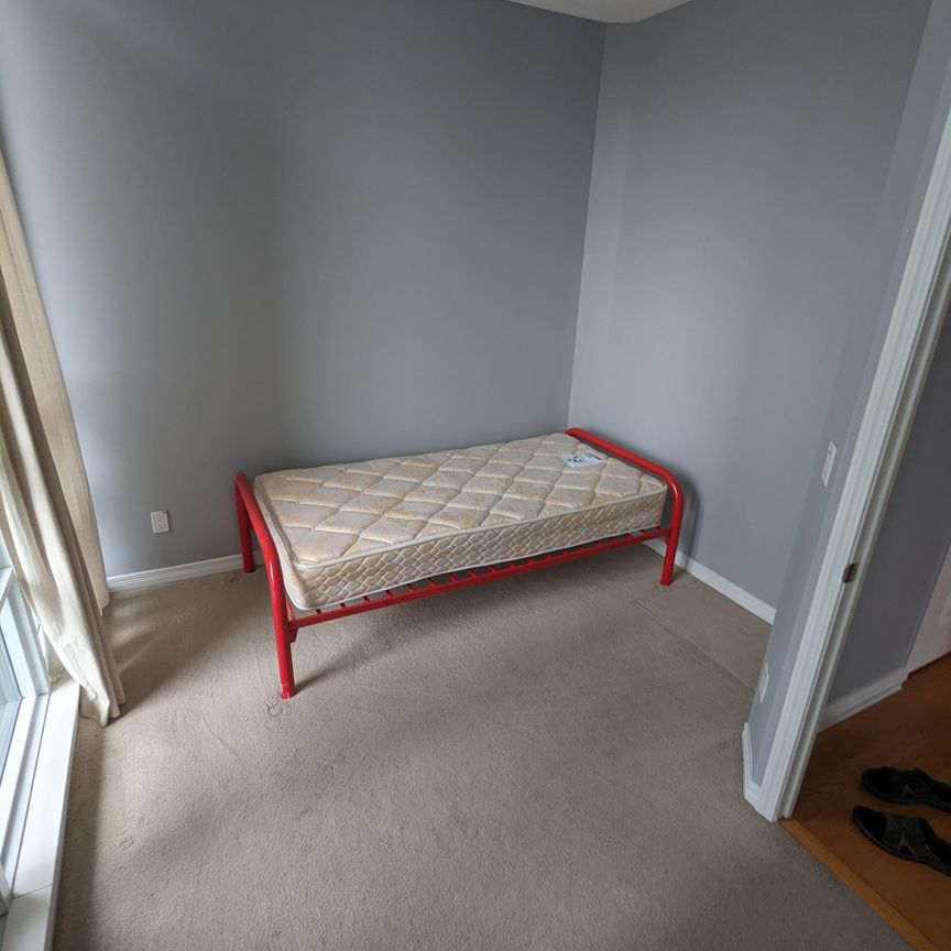 For Lease - 2240 Lakeshore Boulevard Unit# 304, Toronto, Ontario - Photo 1