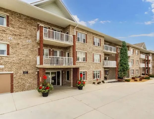 Towerview Apartments - ALL INCLUSIVE | 65 William Street, Exeter - Photo 1