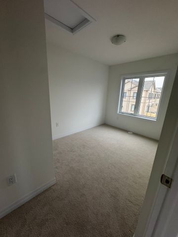 For Lease - 199 Melody Lane, Thorold, Ontario - Photo 3