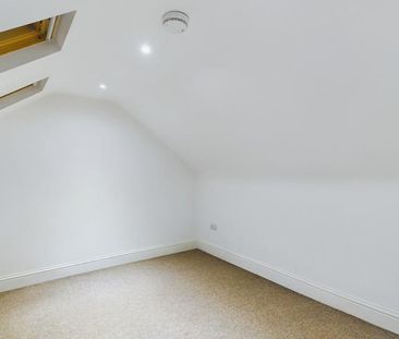 2 bedroom semi-detached house to rent - Photo 6