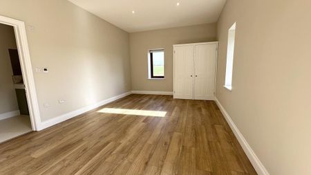 2 bedroom barn conversion to rent - Photo 2