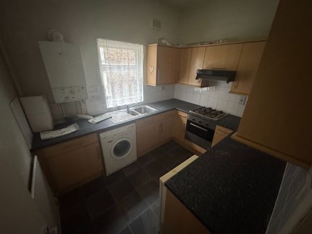 3 Bed Flat, Inchmery Road, SE6 - Photo 5