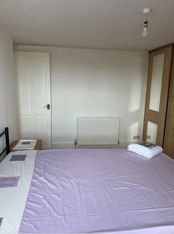 2 Bed Flat, Colney Hatch Lane, N10 - Photo 2