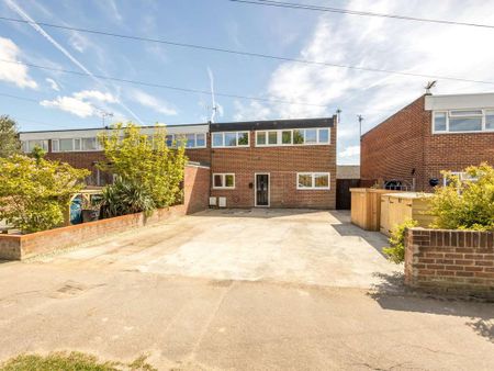 1 bedroom in a house share to rent - Photo 5