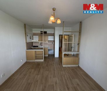 Pronájem bytu 1+kk, garsoniery 35 m², Hradec Králové - Photo 1