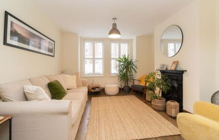 3 bedroom terraced house to rent - Photo 3