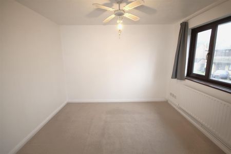 Canterbury BleanWestfield, CT2 9ER, Blean - Photo 4