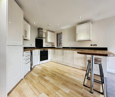 3 bedroom apartment to rent - Photo 3