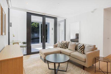 3 bedroom flat to rent - Photo 4