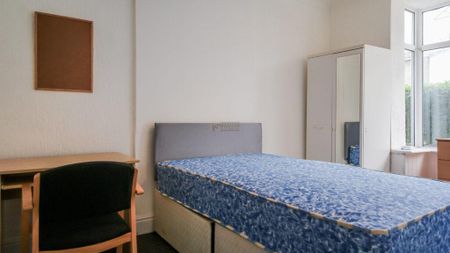 4 bedroom terraced house to rent - Photo 5