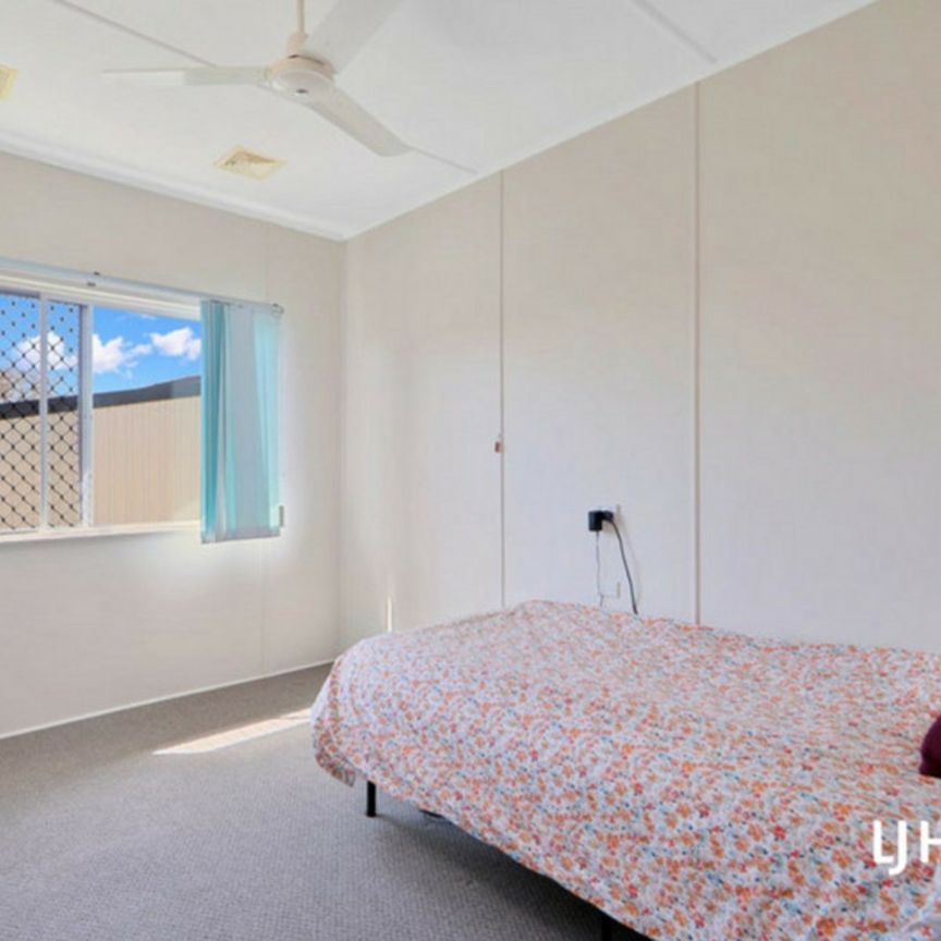 CHARMING & CONVENIENT � COMFORTABLE SVENSSON HEIGHTS LIVING - Photo 1