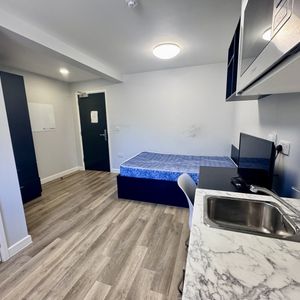 Prestige Studio, City Centre, NG1, Nottingham - Photo 2