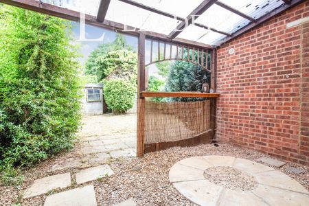 2 bedroom semi-detached to rent Coniston Close, Wellingborough, NN8 3XS - Photo 4