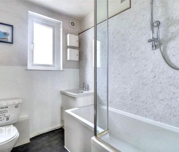 1 bedroom in a house share to rent - Photo 6