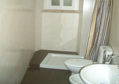 Quarto moderno Lisboa av Roma perto do IST