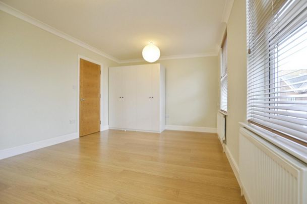 1 bedroom Flat To Let - Photo 1