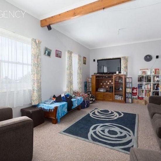 Low maintenance three bedroom home - Photo 1