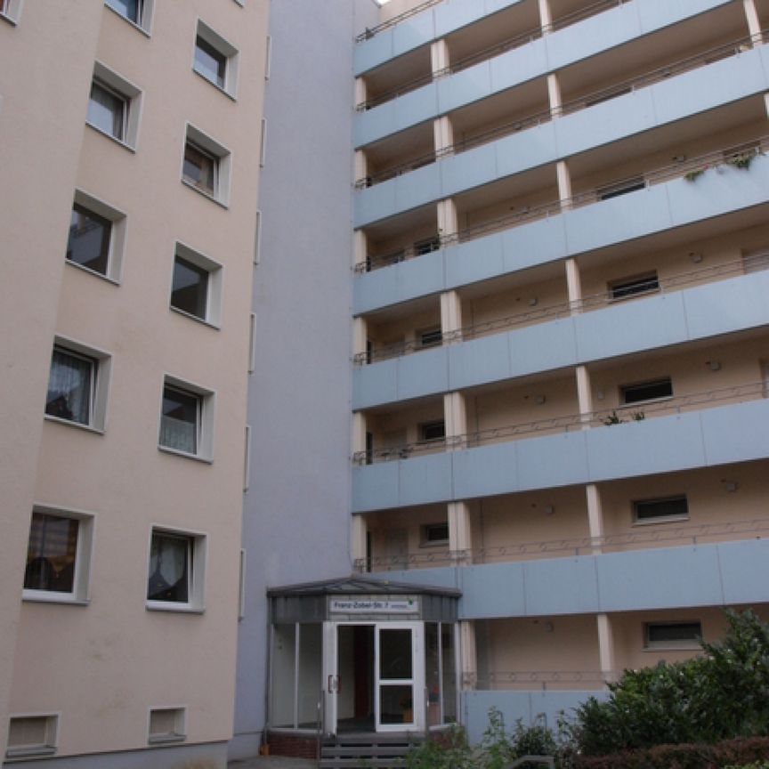 1 Zimmer-Wohnung mit Balkon in der Südstadt von SZ-Bad - Photo 1