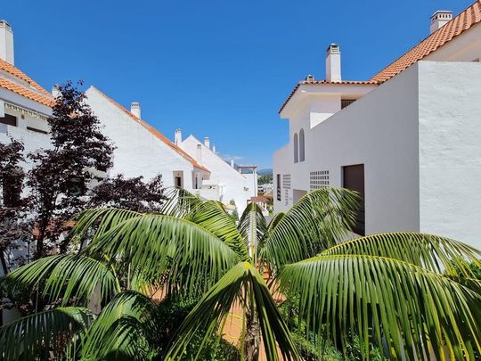 Luxury Apartment for rent in Marbella, Andalusia - Photo 1