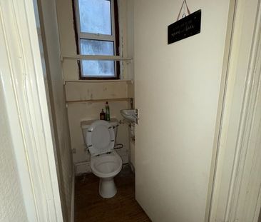 Studio Flat, High Road Leytonstone, E11 - Photo 4