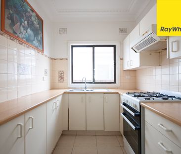 NEAT & TIDY FAMILY HOME - Photo 6