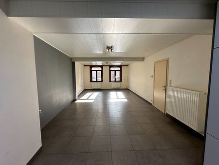 Verrassend ruime woning in het Centrum van vladslo - Photo 3