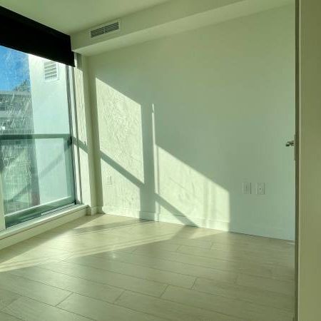 Entire 1 Bed Apartment at Avenue One 1768 Cook St - Photo 1