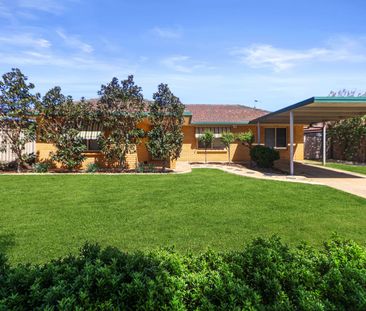 9 Lyons Crescent Forest Hill NSW - Photo 1