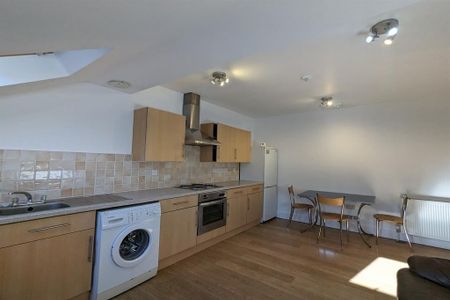 3 bedroom apartment to rent - Photo 5
