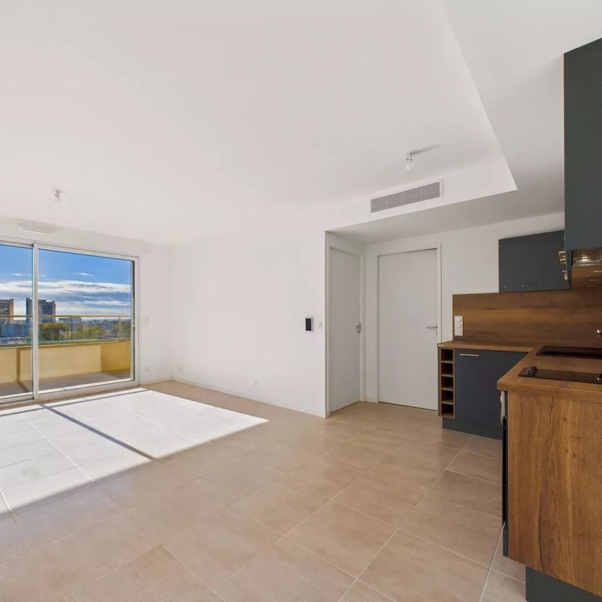 Location Appartement 2 pièces 45m² NICE 06200 - Photo 1