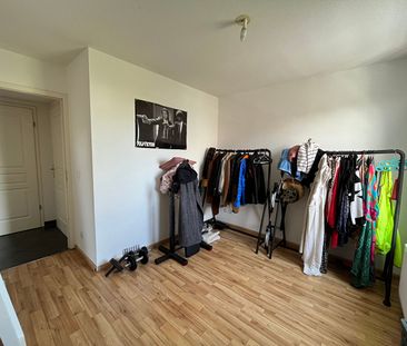 Location Appartement 4 pièces 77m² - Photo 1