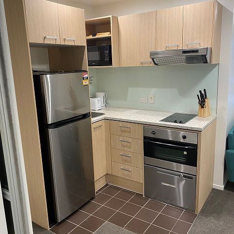 2 Bedroom, Fully Furnished in the Heart of the CBD - Photo 1