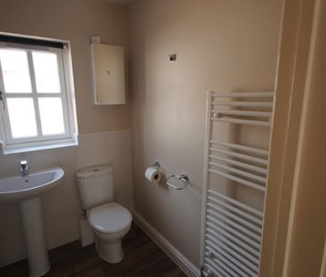 3 bedroom terraced house to rent - Photo 6
