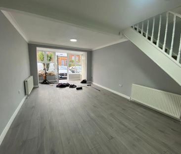 2 bedroom terraced house to rent - Photo 6