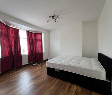 4 bedroom house to rent - Photo 2