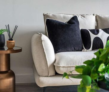 The Embassy, Waltham Cross, EN8 - Photo 3