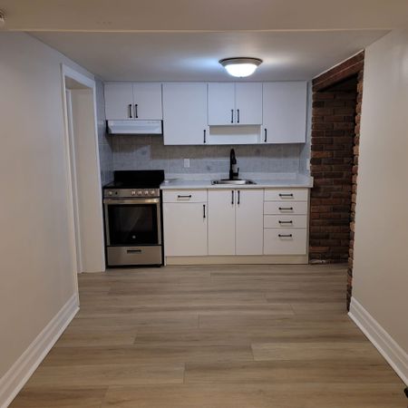 For Lease - 11 Rusholme Drive Unit# Lower, Toronto, Ontario - Photo 4