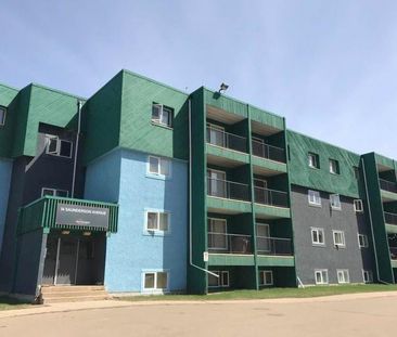 16 Saunderson | 16 Saunderson Avenue, Fort McMurray - Photo 1