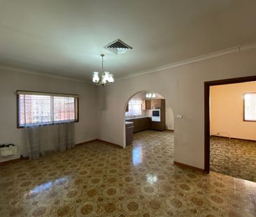 Spacious Brick Home in Cabramatta - Photo 1