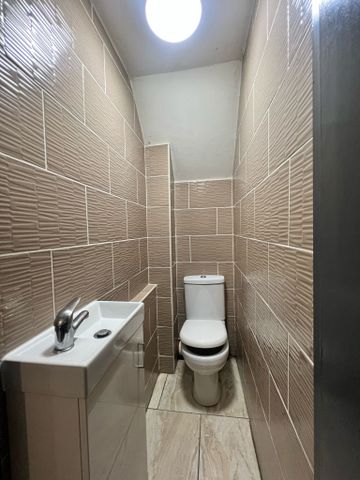 Harefield Road Room 6 - Photo 5