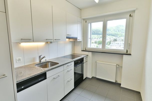 Moderne Wohnung an zentraler Wohnlage - Photo 1